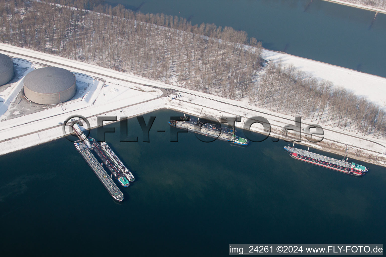 Oil port in the district Rheinhafen in Karlsruhe in the state Baden-Wuerttemberg, Germany from above