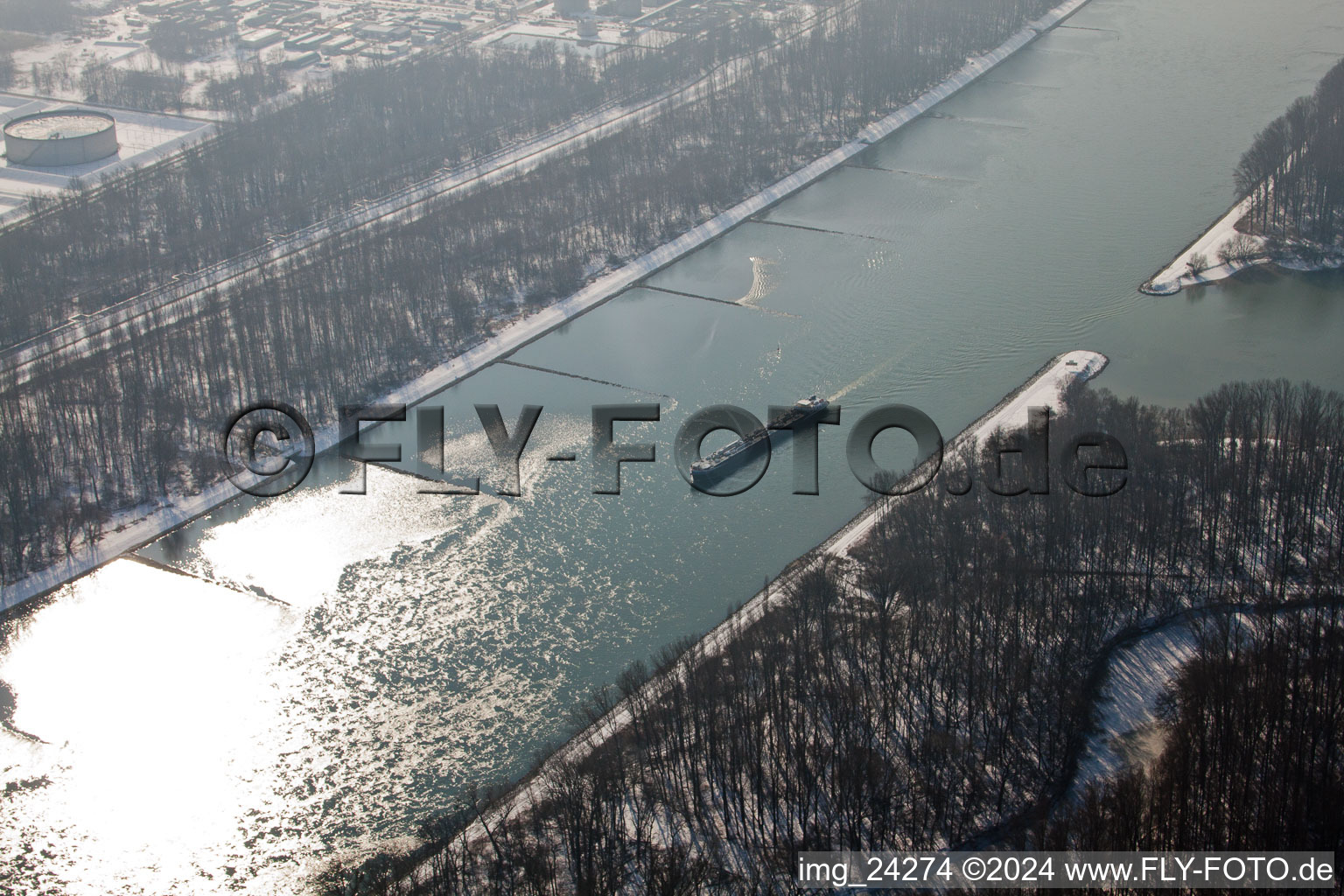 Rhine in winter in the district Knielingen in Karlsruhe in the state Baden-Wuerttemberg, Germany