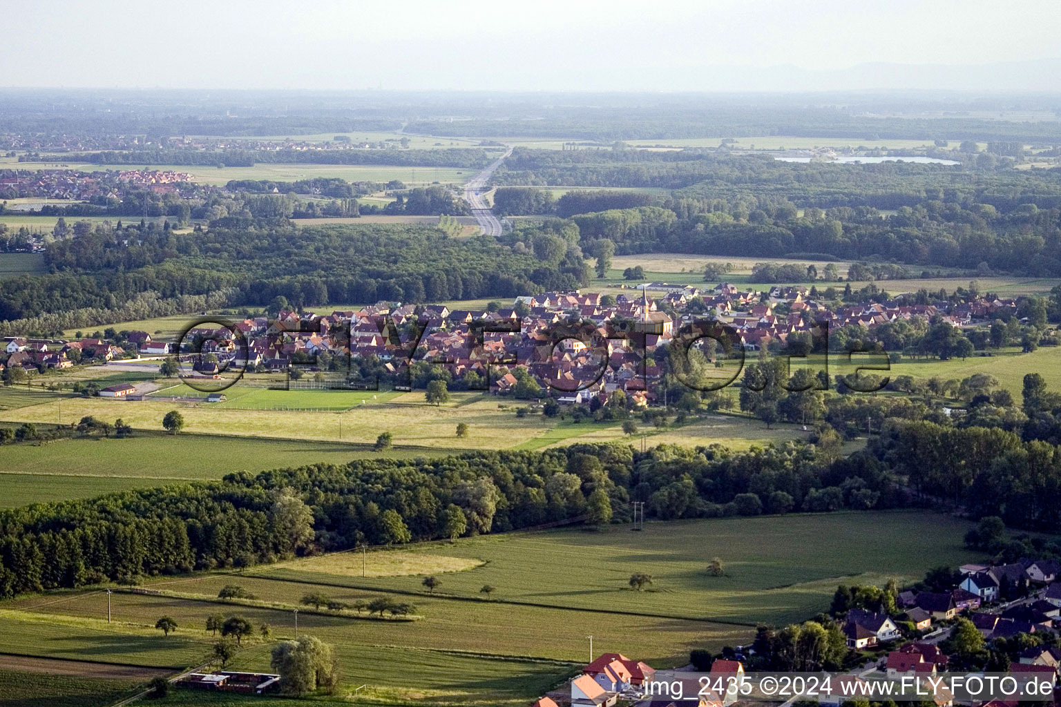 From the west in Roppenheim in the state Bas-Rhin, France