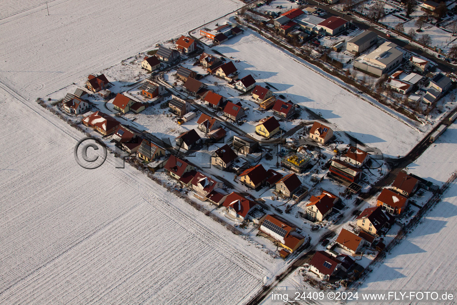 New development area Brotäcker in Steinweiler in the state Rhineland-Palatinate, Germany seen from above