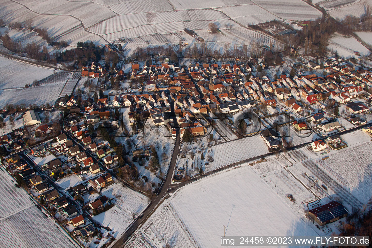 Aerial photograpy of In winter in the district Heuchelheim in Heuchelheim-Klingen in the state Rhineland-Palatinate, Germany