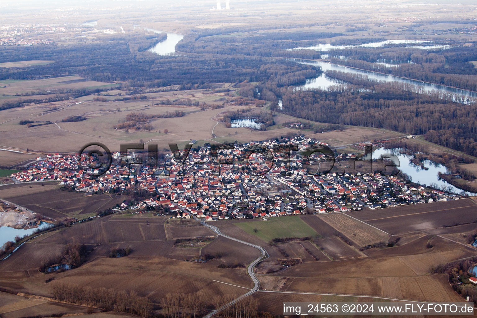 From the southwest in Leimersheim in the state Rhineland-Palatinate, Germany