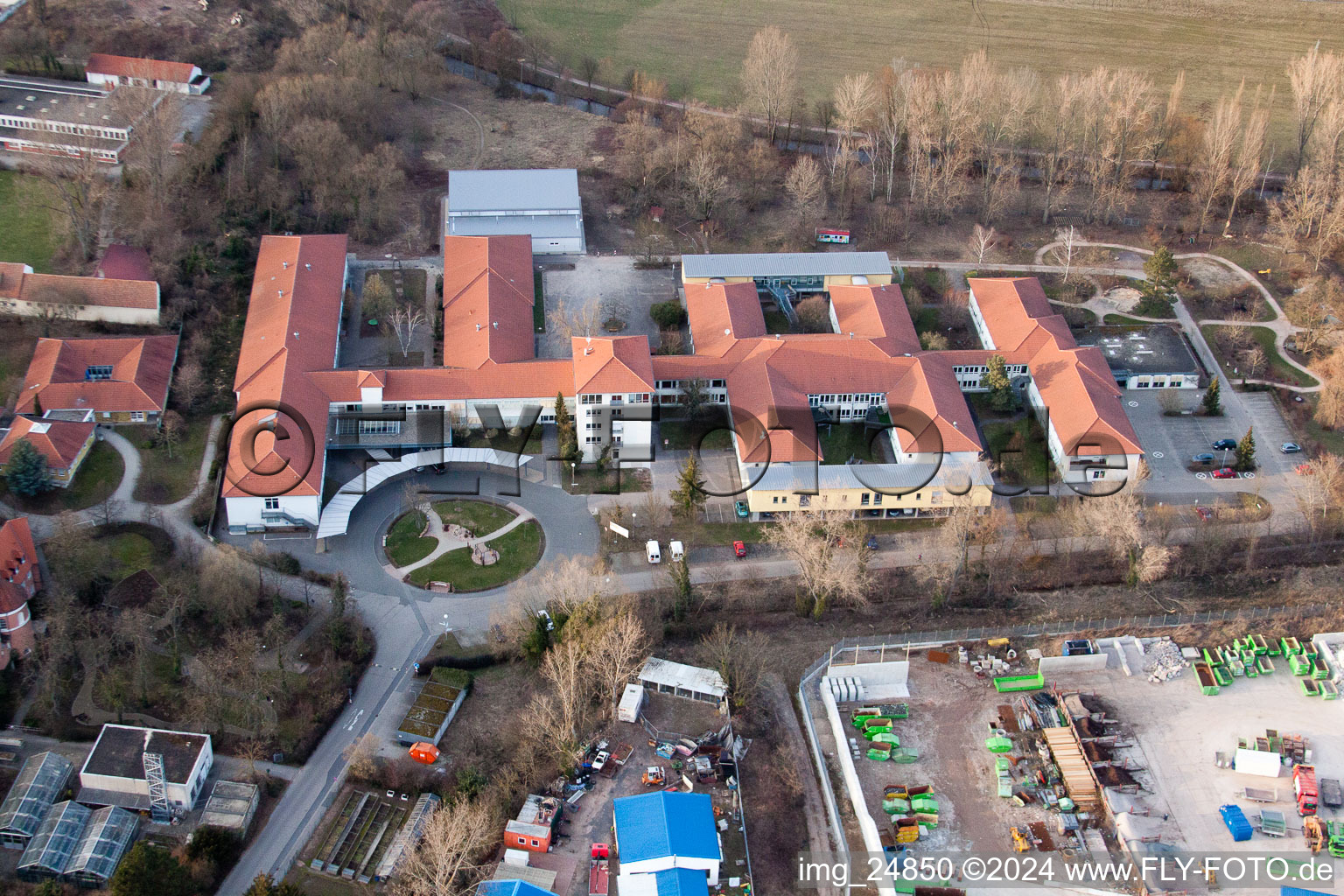 Stift, Jakob-Reeb-Schule‎ Youth Work St. Josef‎ in Landau in der Pfalz in the state Rhineland-Palatinate, Germany seen from above