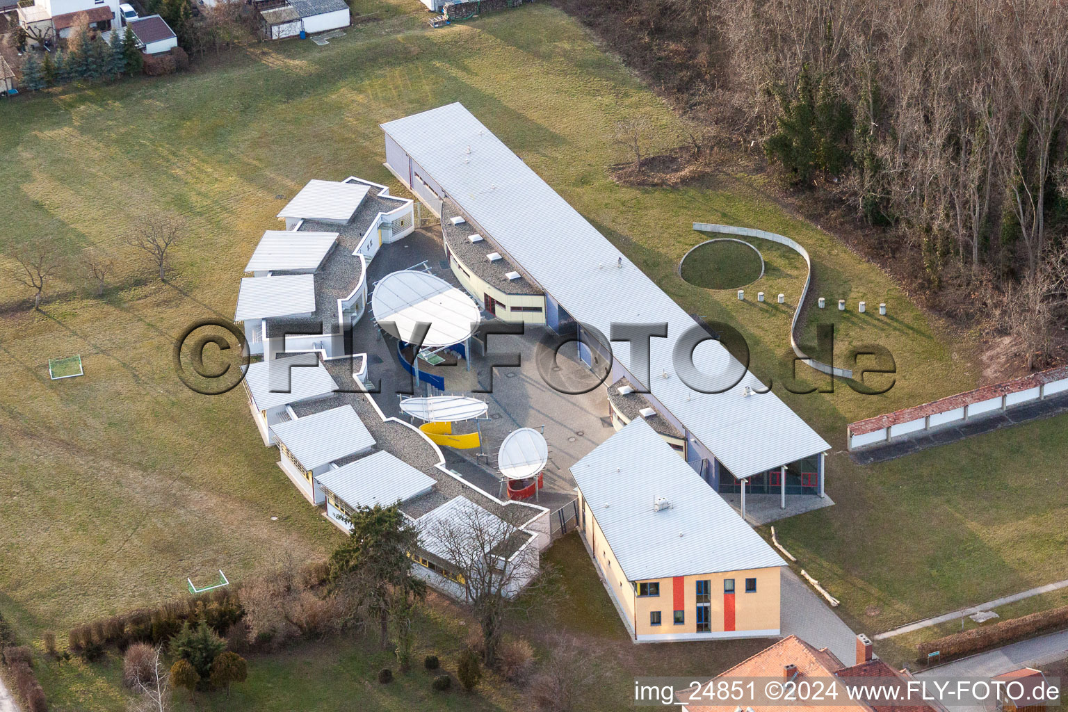 Aerial photograpy of Buildings of the Childrens and Youth Home Jugendwerk St. Josef in the district Queichheim in Landau in der Pfalz in the state Rhineland-Palatinate, Germany
