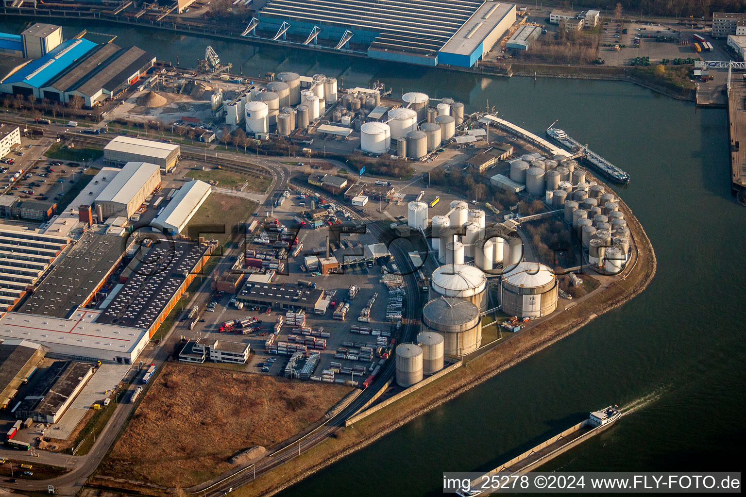 Quays and boat moorings at the port of the inland port Rheinauhafen on Rhine in the district Rheinau in Mannheim in the state Baden-Wurttemberg, Germany