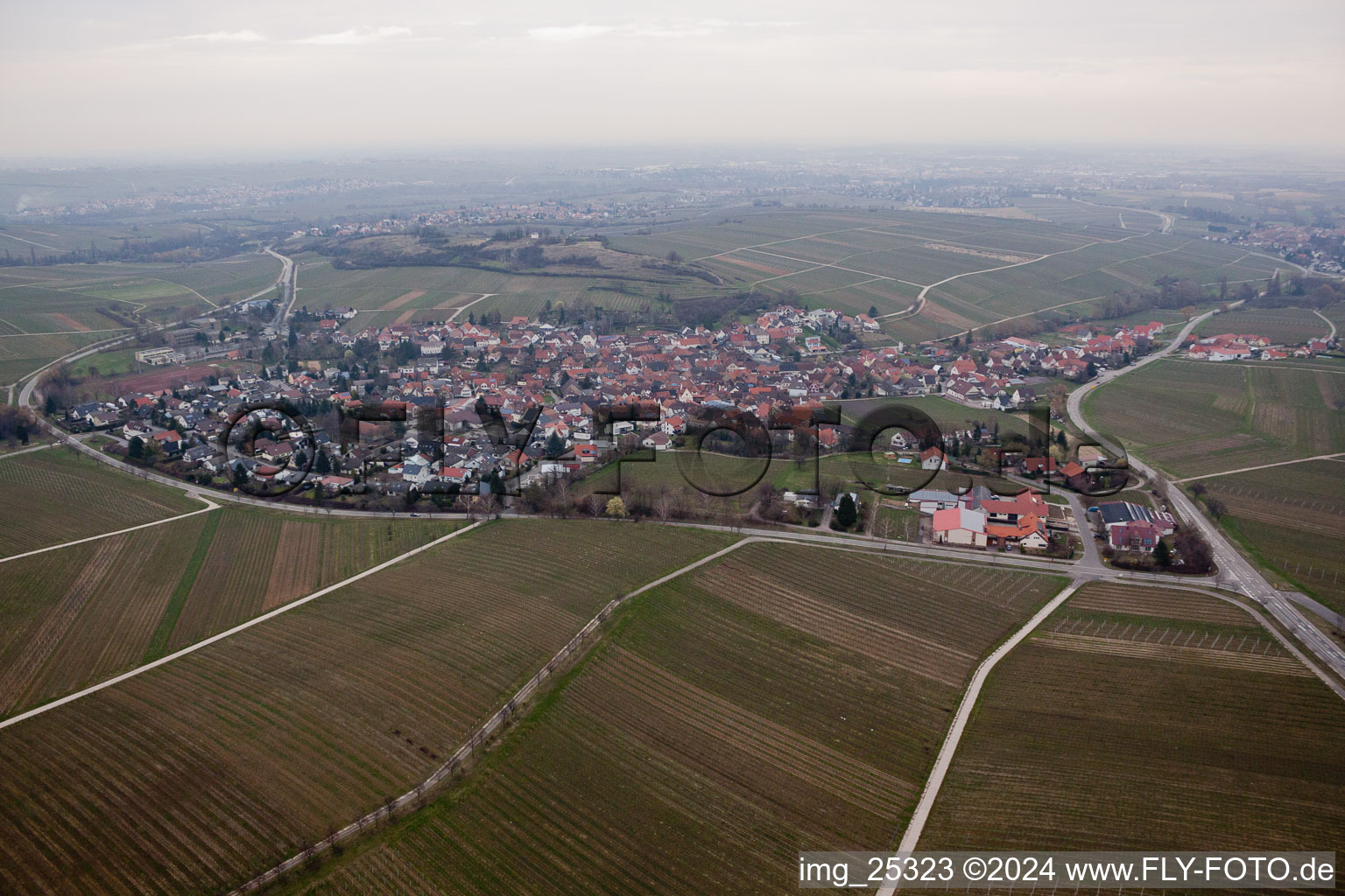 Ilbesheim bei Landau in der Pfalz in the state Rhineland-Palatinate, Germany from above