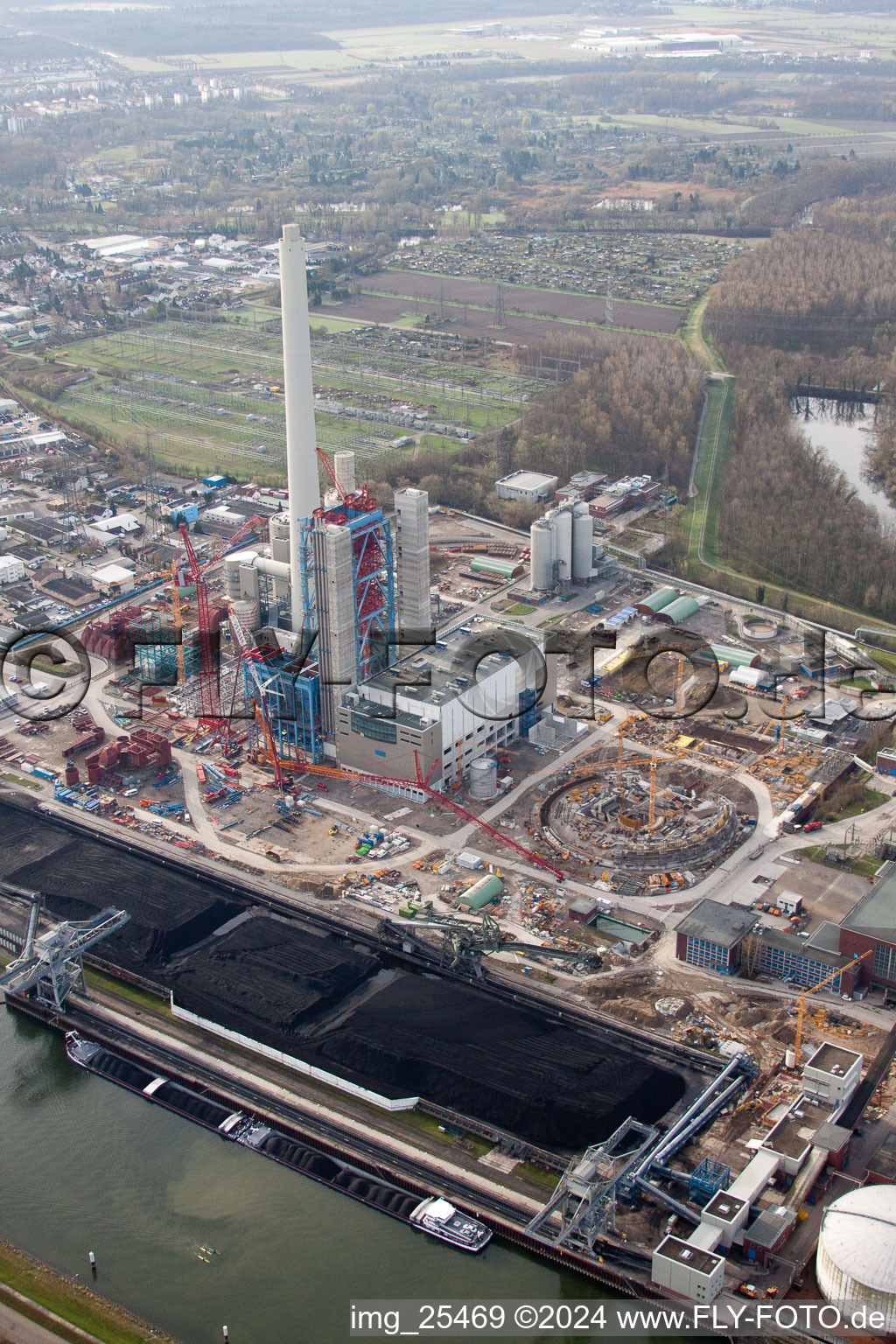 Aerial photograpy of ENBW power plant in the district Rheinhafen in Karlsruhe in the state Baden-Wuerttemberg, Germany