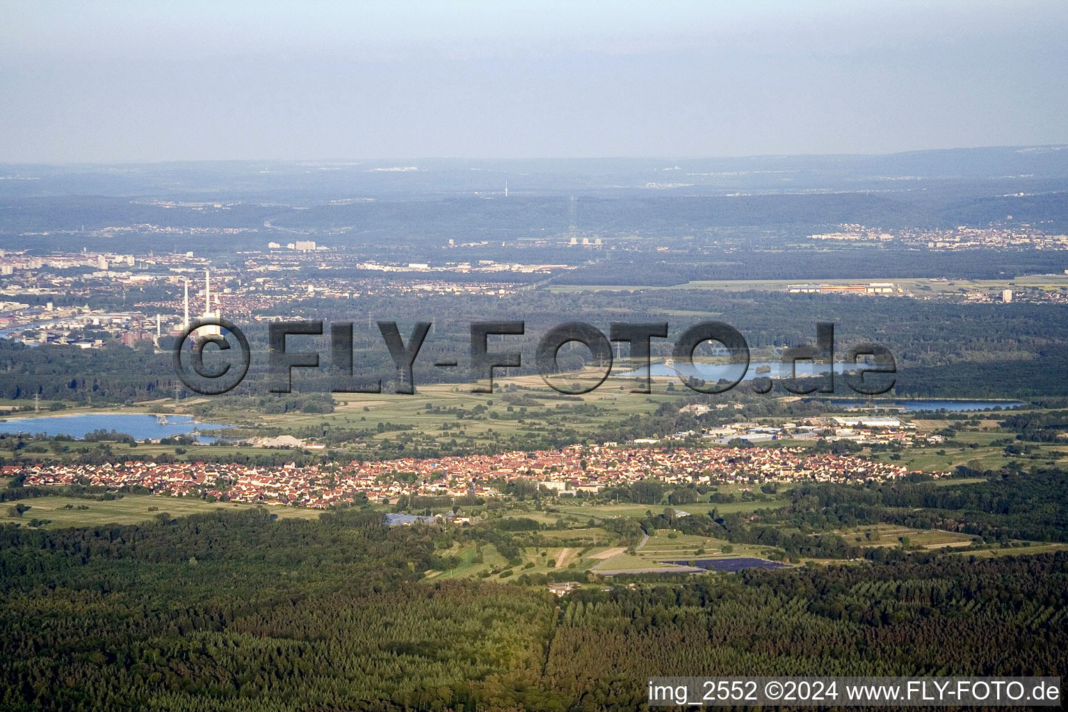 From the west in Hagenbach in the state Rhineland-Palatinate, Germany