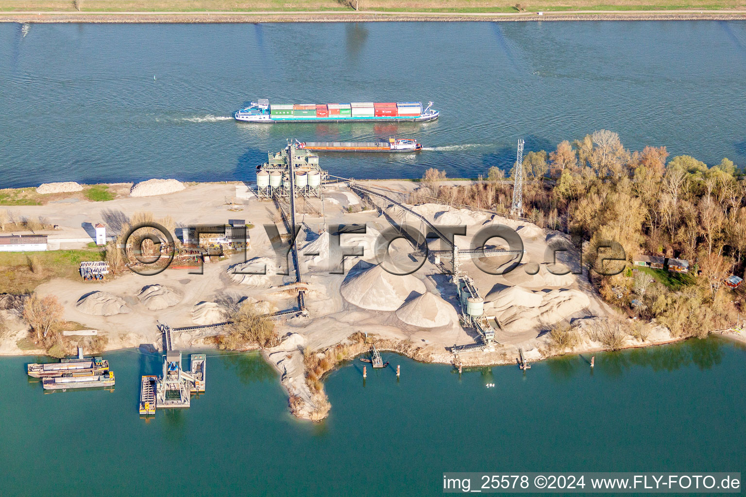 Site and tailings area of the gravel mining of for gravel between Rhine ond Goldkonal in Steinmauern in the state Baden-Wurttemberg, Germany