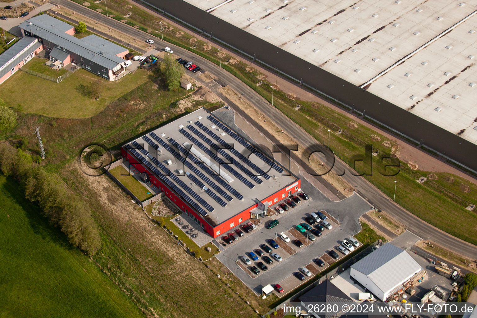 Aerial view of Bienwald-Fitnessworld in the Horst industrial estate in the district Minderslachen in Kandel in the state Rhineland-Palatinate, Germany