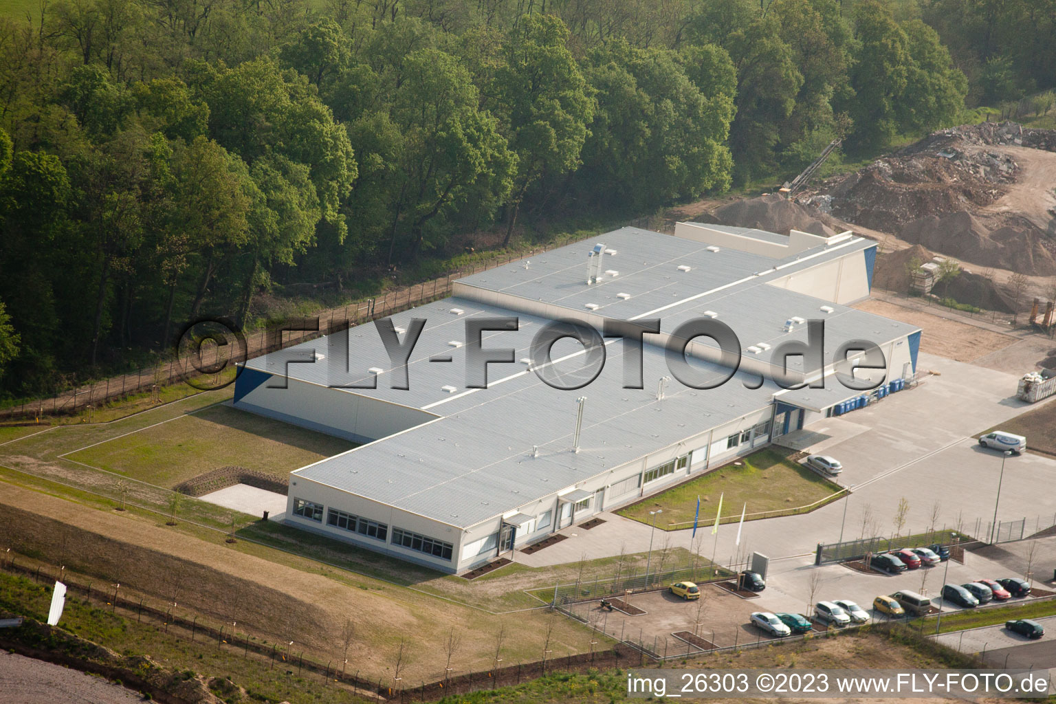 Horst industrial estate, Alfa Aesar in the district Minderslachen in Kandel in the state Rhineland-Palatinate, Germany viewn from the air
