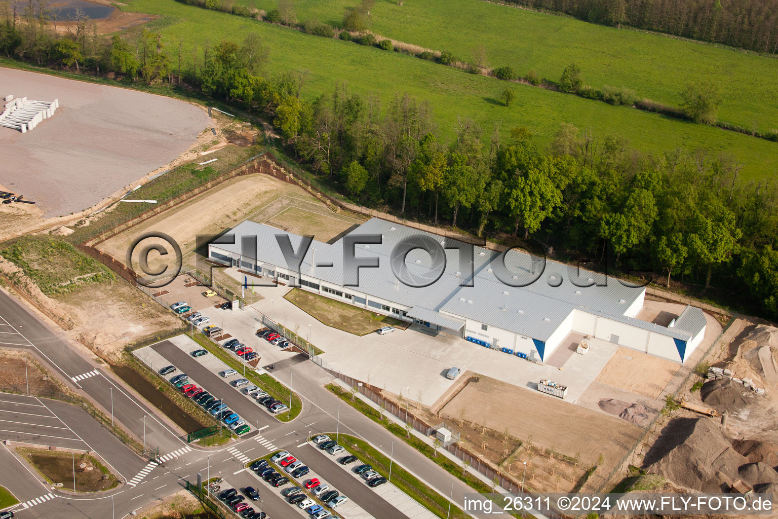 Drone image of Horst industrial estate, Alfa Aesar in the district Minderslachen in Kandel in the state Rhineland-Palatinate, Germany