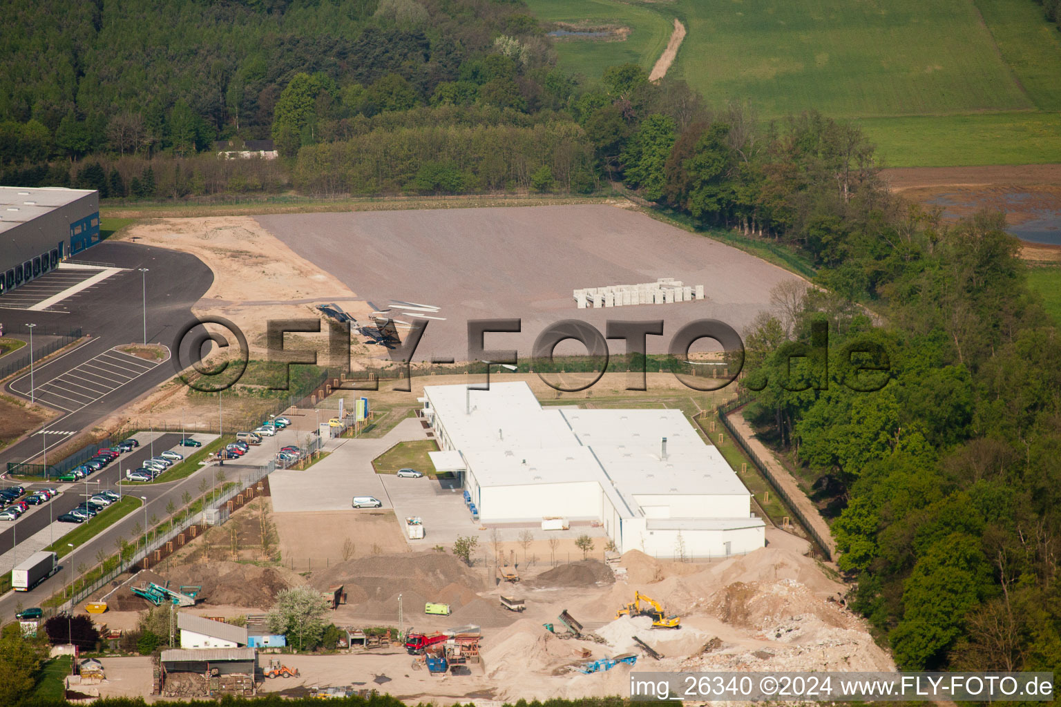 Horst industrial estate, Alfa Aesar in the district Minderslachen in Kandel in the state Rhineland-Palatinate, Germany from a drone