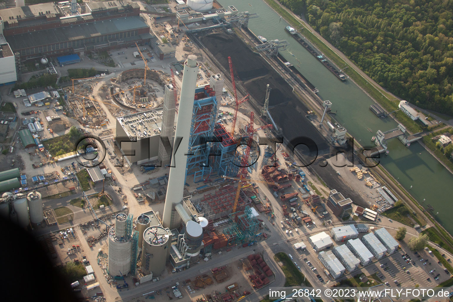 EnBW building new coal-fired power plant on the Rhine in the district Rheinhafen in Karlsruhe in the state Baden-Wuerttemberg, Germany from the plane