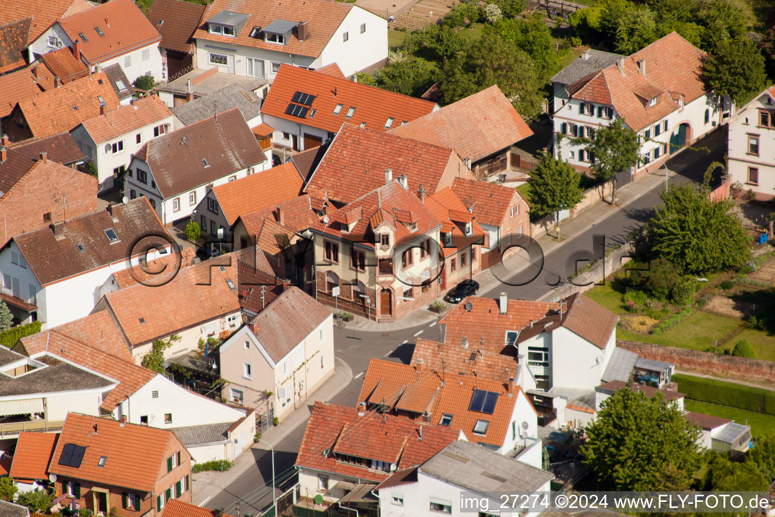 Oblique view of To the corner in the district Wollmesheim in Landau in der Pfalz in the state Rhineland-Palatinate, Germany