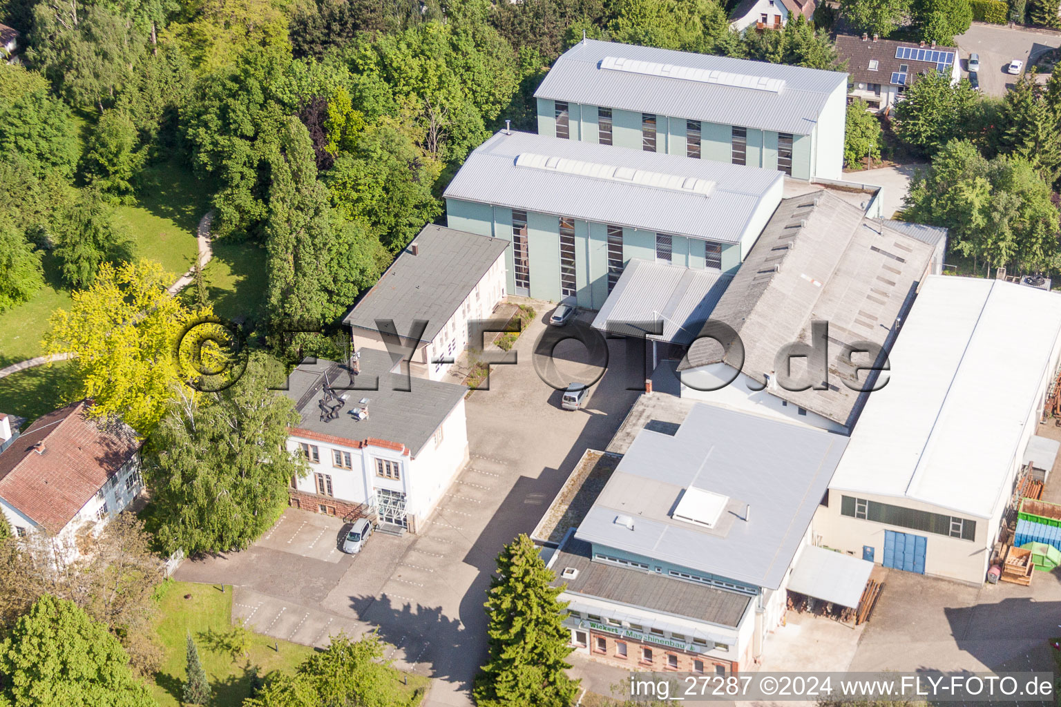 Aerial view of Building and production halls on the premises of Wickert Maschinenbau GmbH in Landau in der Pfalz in the state Rhineland-Palatinate, Germany
