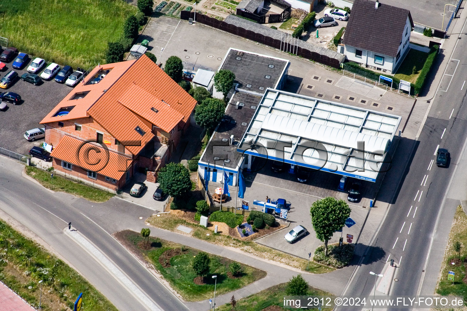 Rheinstrasse Aral petrol station in Kandel in the state Rhineland-Palatinate, Germany