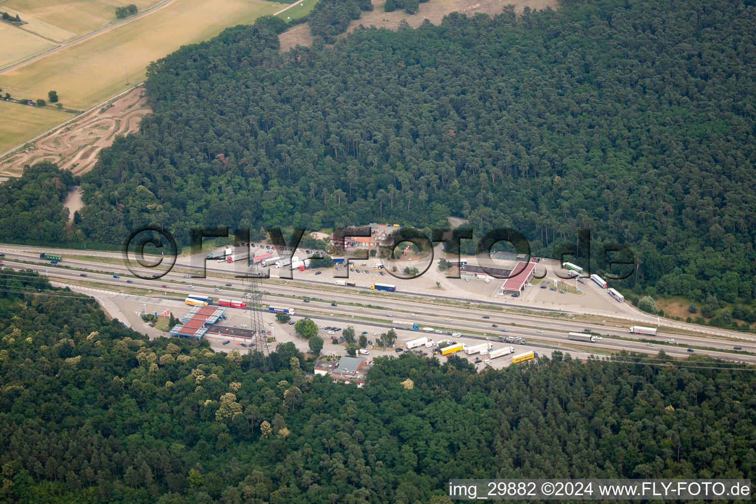 Motorway service area on the edge of the course of BAB highway 5 Heidelberg Sued in the district Sankt Ilgen in Sandhausen in the state Baden-Wurttemberg