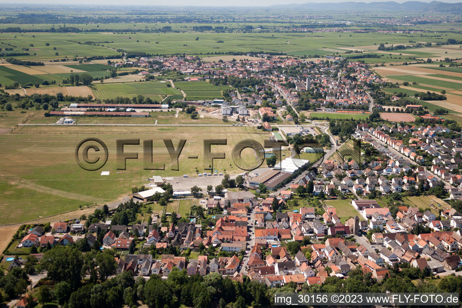 Lachen-Speyerdorf, airfield in the district Speyerdorf in Neustadt an der Weinstraße in the state Rhineland-Palatinate, Germany