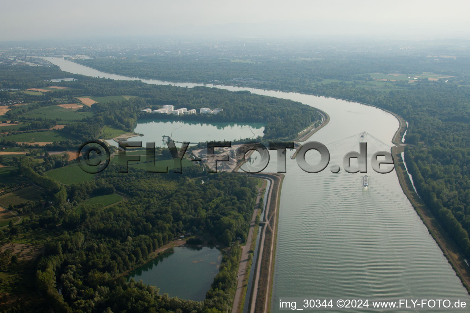 Diersheim, Rhine from the north in the district Honau in Rheinau in the state Baden-Wuerttemberg, Germany