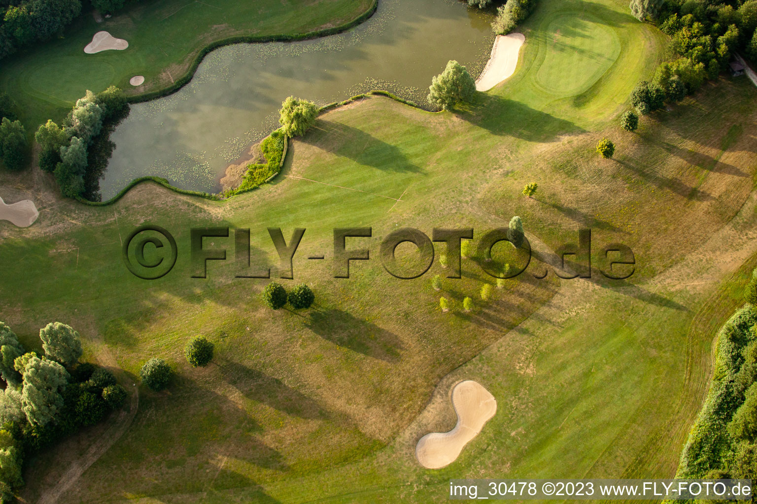 Golf club Soufflenheim Baden-Baden in Soufflenheim in the state Bas-Rhin, France seen from above