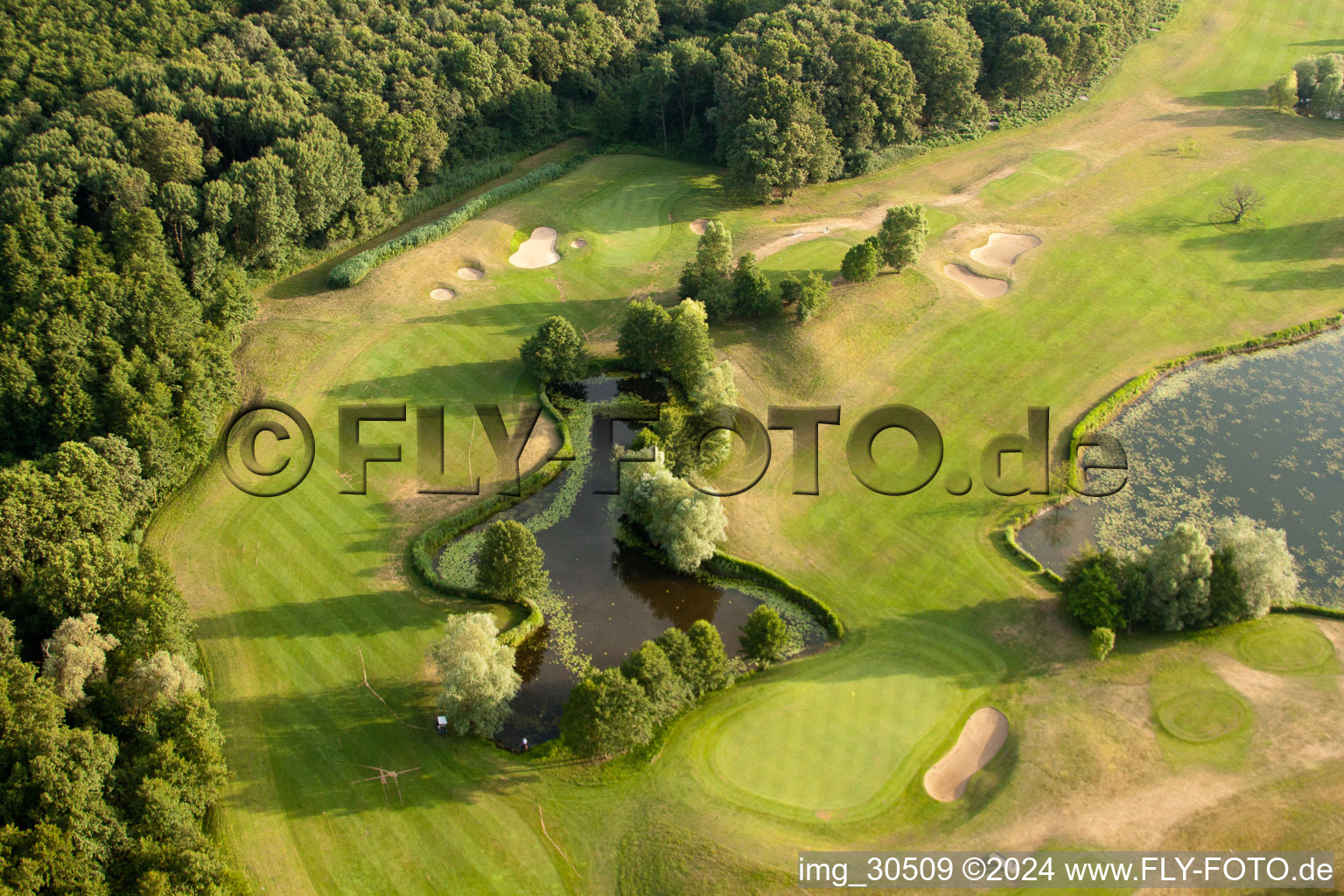 Golf Club Soufflenheim Baden-Baden in Soufflenheim in the state Bas-Rhin, France seen from above