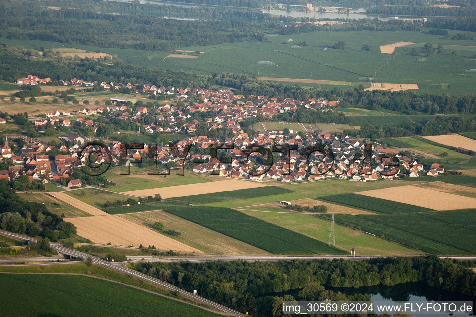 Auenheim from the west in Rountzenheim in the state Bas-Rhin, France