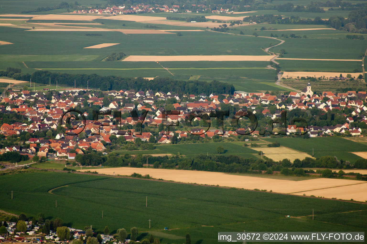 Aerial photograpy of Roeschwoog from the west in Rœschwoog in the state Bas-Rhin, France