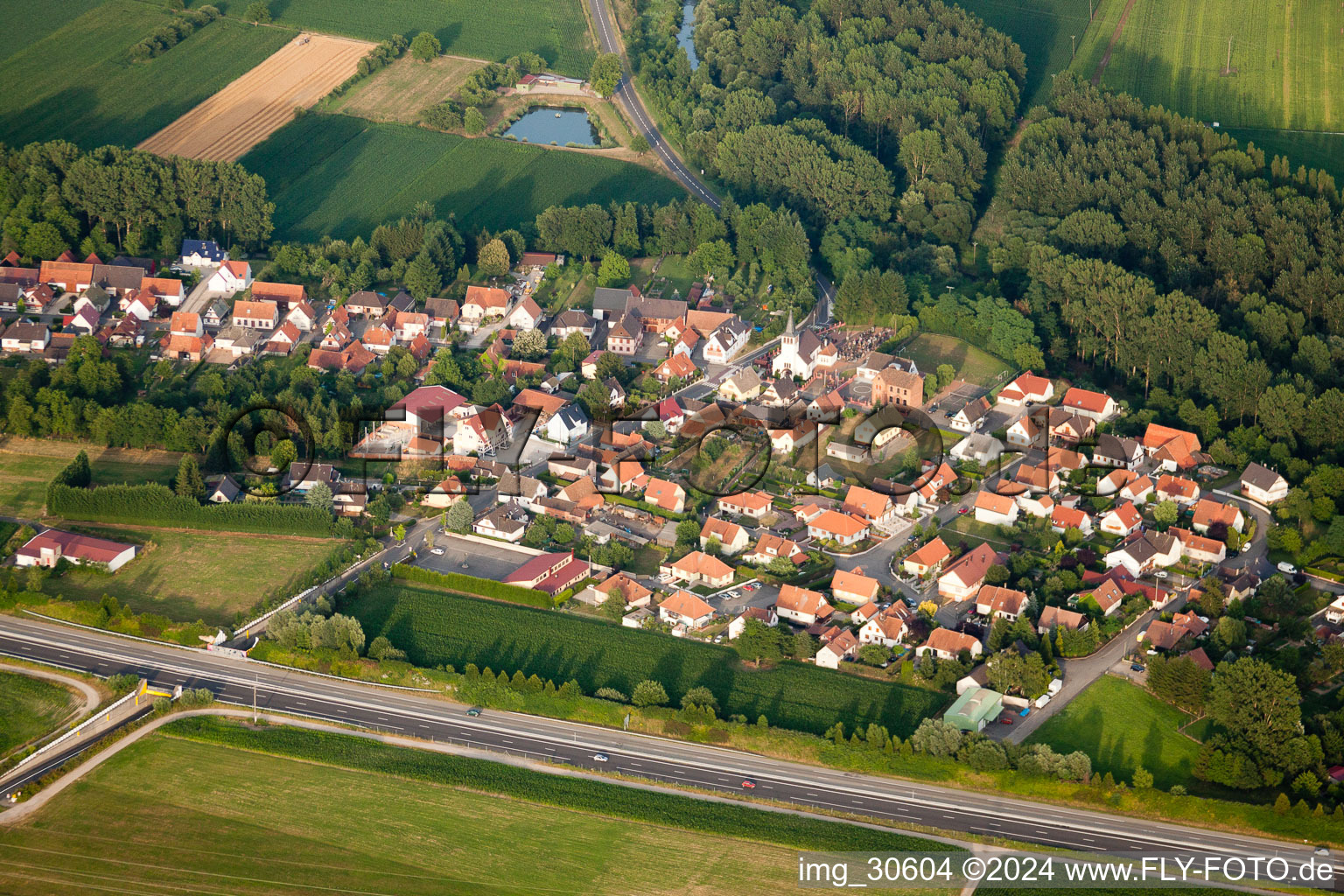 Aerial photograpy of From the west in Kesseldorf in the state Bas-Rhin, France