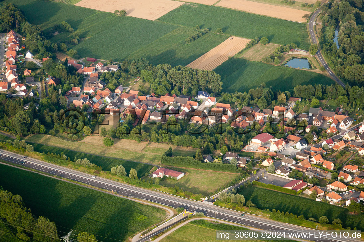 Oblique view of From the west in Kesseldorf in the state Bas-Rhin, France