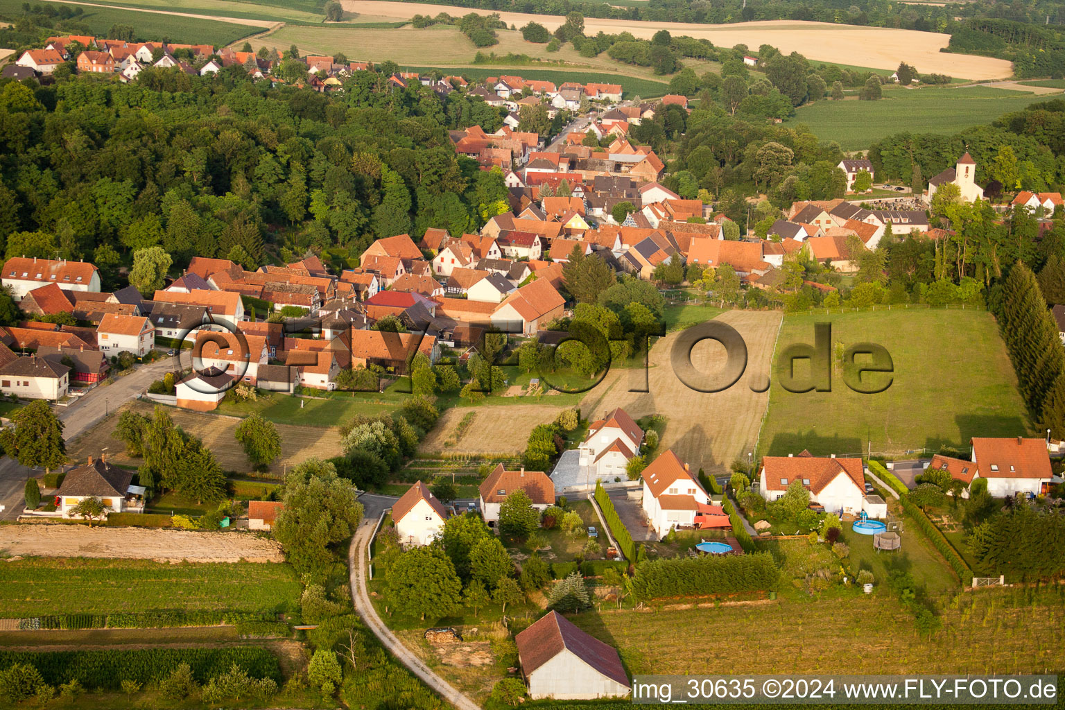 Oblique view of Neewiller-près-Lauterbourg in the state Bas-Rhin, France