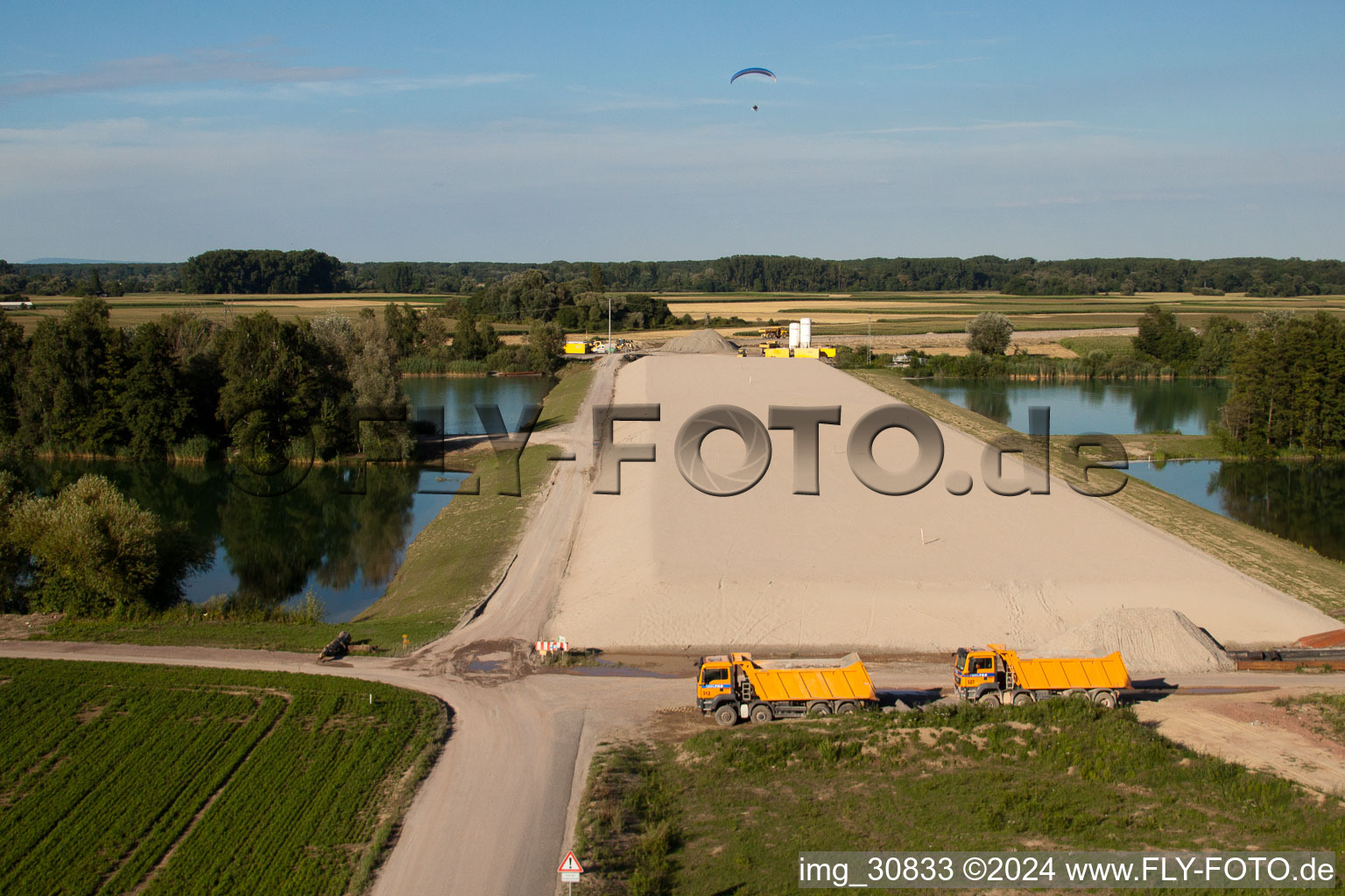 Aerial view of Polder construction: Hoover Dam on the quarry lake? in Neupotz in the state Rhineland-Palatinate, Germany