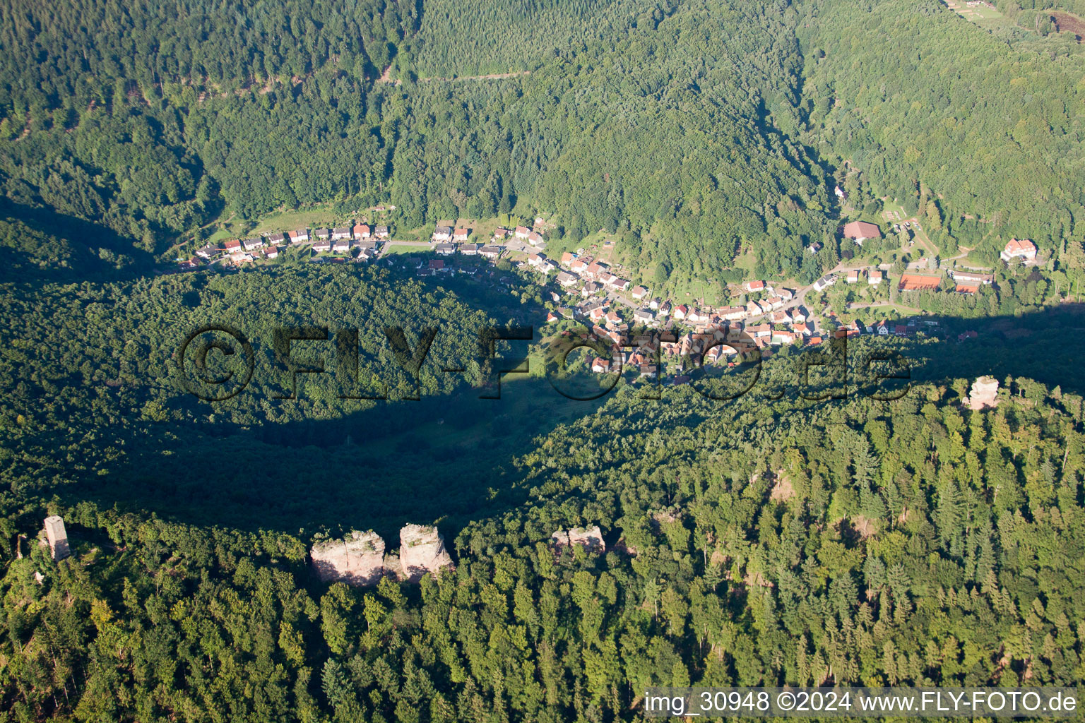 Castle ruins Anebos, Jungturm and 'Scharfeneck(Münz) in the district Bindersbach in Annweiler am Trifels in the state Rhineland-Palatinate, Germany