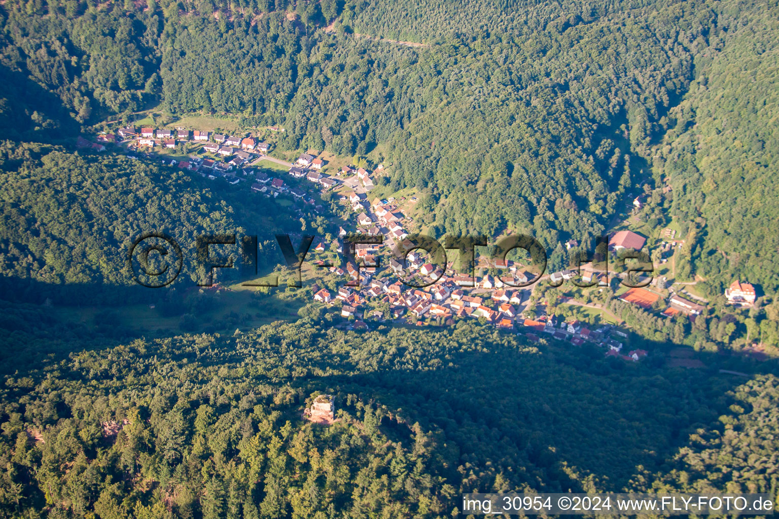 District Bindersbach in Annweiler am Trifels in the state Rhineland-Palatinate, Germany from above