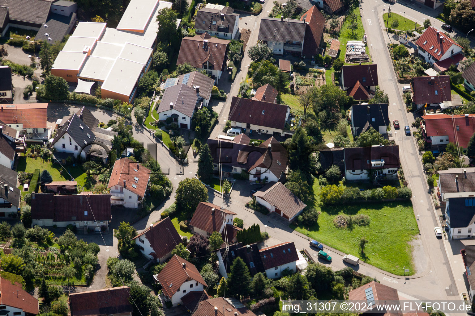 Varnhalt, Gartenstr in the district Gallenbach in Baden-Baden in the state Baden-Wuerttemberg, Germany from the plane