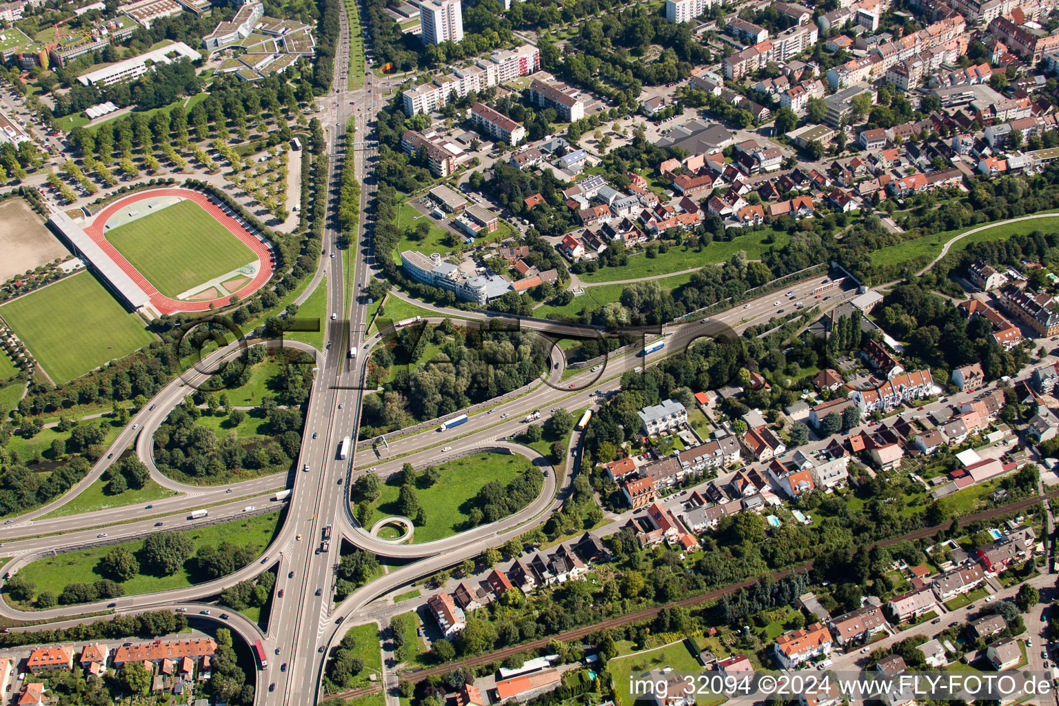 Traffic flow at the intersection- motorway Suedtangente to A5 Karlsruhe Ettlingen vor dem Edeltrudtunnel in Karlsruhe in the state Baden-Wurttemberg from the plane