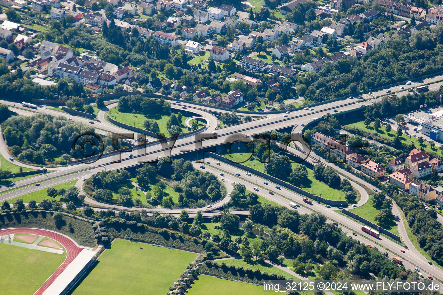 Bird's eye view of Traffic flow at the intersection- motorway Suedtangente to A5 Karlsruhe Ettlingen vor dem Edeltrudtunnel in Karlsruhe in the state Baden-Wurttemberg