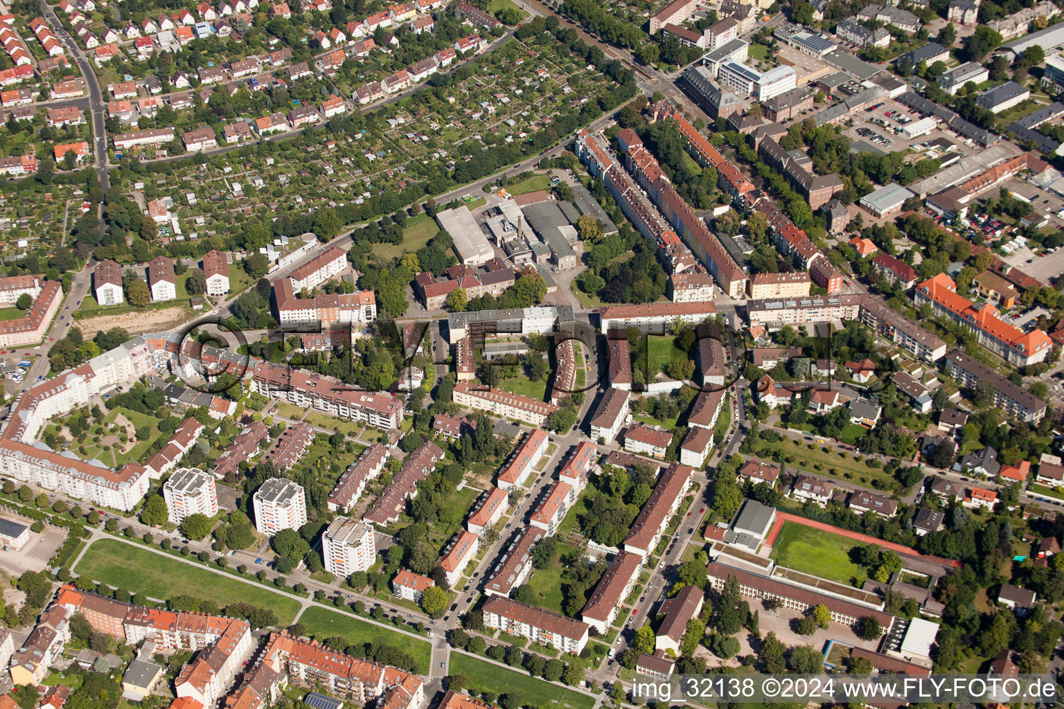 Between Hertz and Seldeneckstr in the district Mühlburg in Karlsruhe in the state Baden-Wuerttemberg, Germany