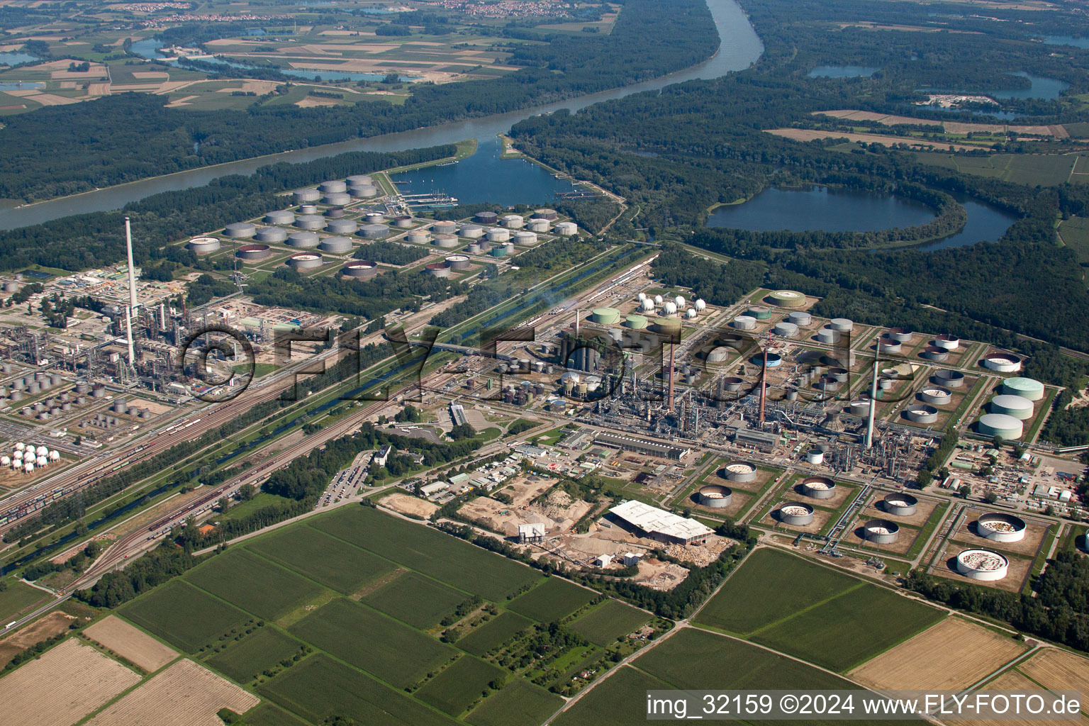 Aerial photograpy of OMV Refinery in the district Knielingen in Karlsruhe in the state Baden-Wuerttemberg, Germany