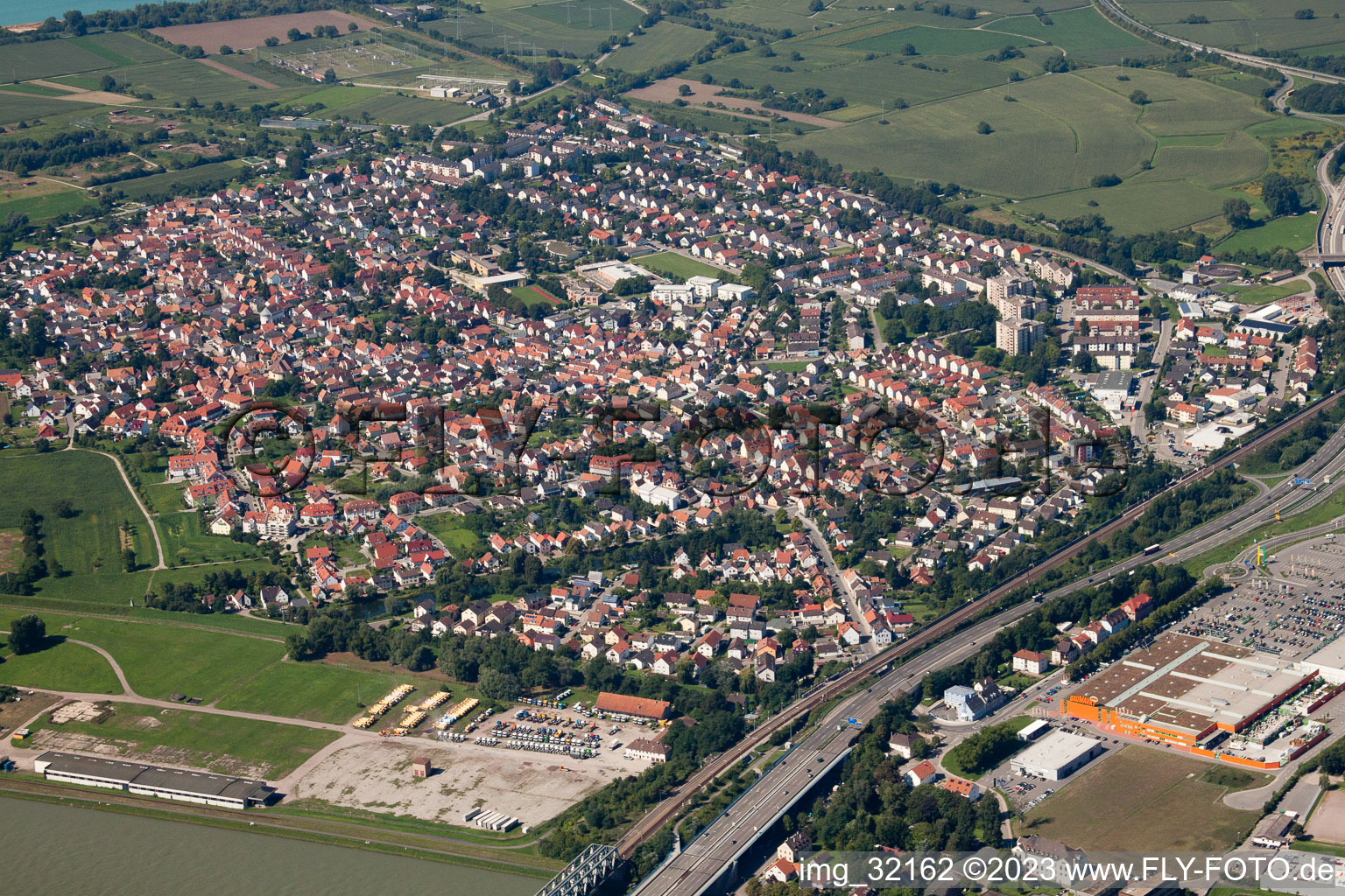 Aerial view of From the northeast in the district Maximiliansau in Wörth am Rhein in the state Rhineland-Palatinate, Germany