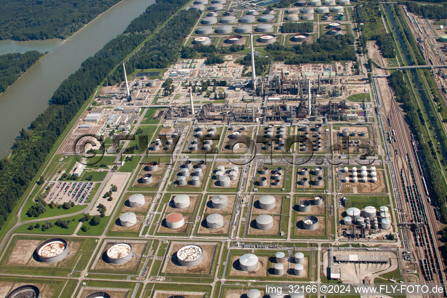 Aerial view of Maxau, OMV refinery in the district Knielingen in Karlsruhe in the state Baden-Wuerttemberg, Germany