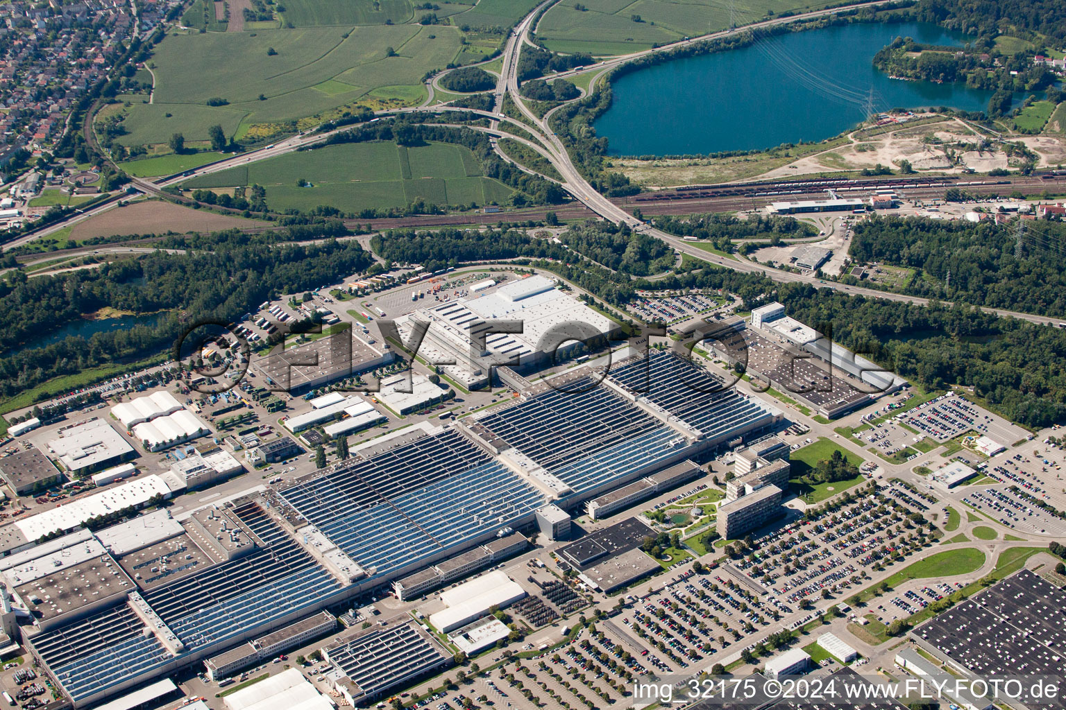 Daimler truck plant from the east in the district Maximiliansau in Wörth am Rhein in the state Rhineland-Palatinate, Germany