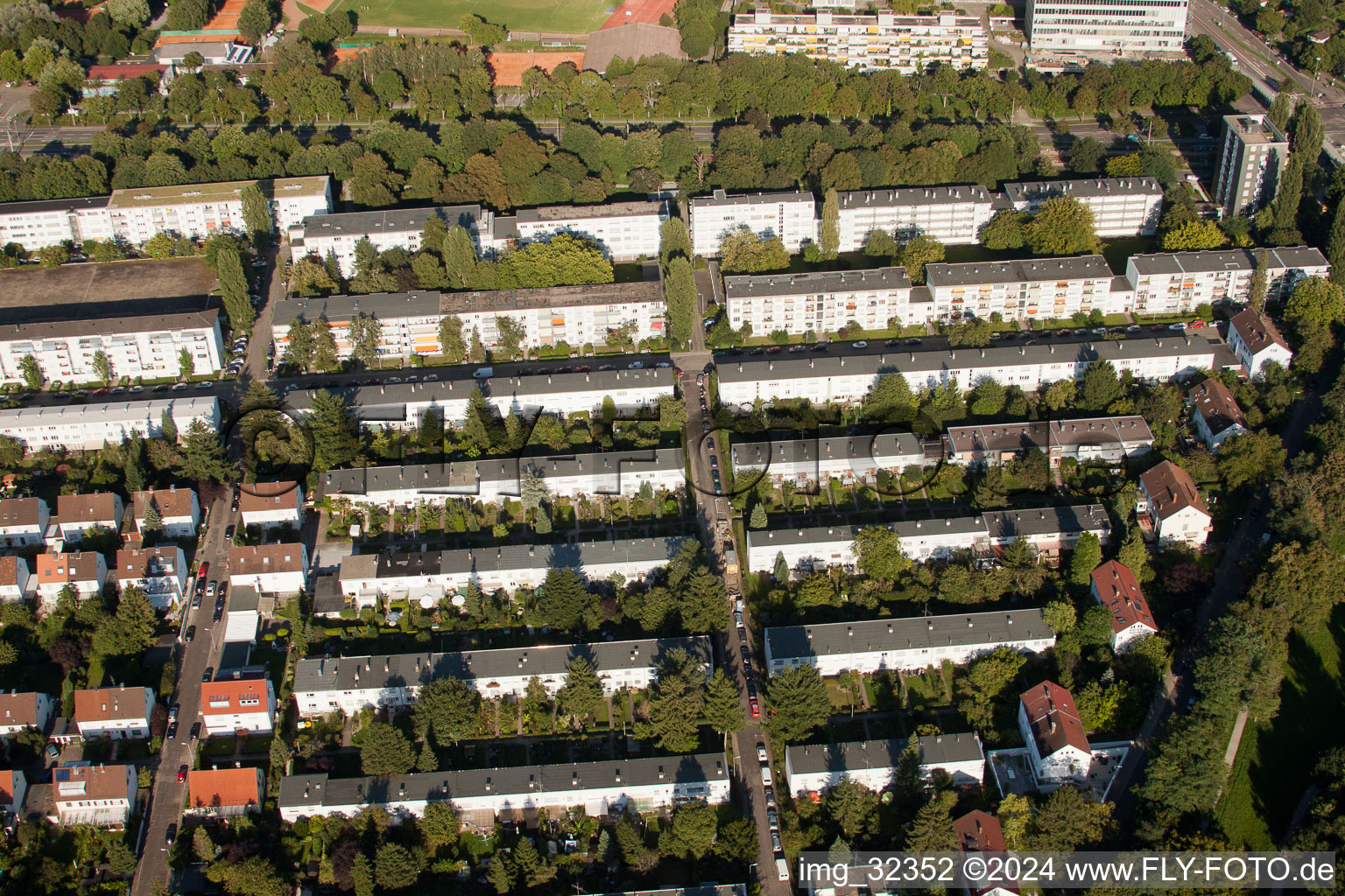 Bussardweg-Danzigerstr in the district Weiherfeld-Dammerstock in Karlsruhe in the state Baden-Wuerttemberg, Germany