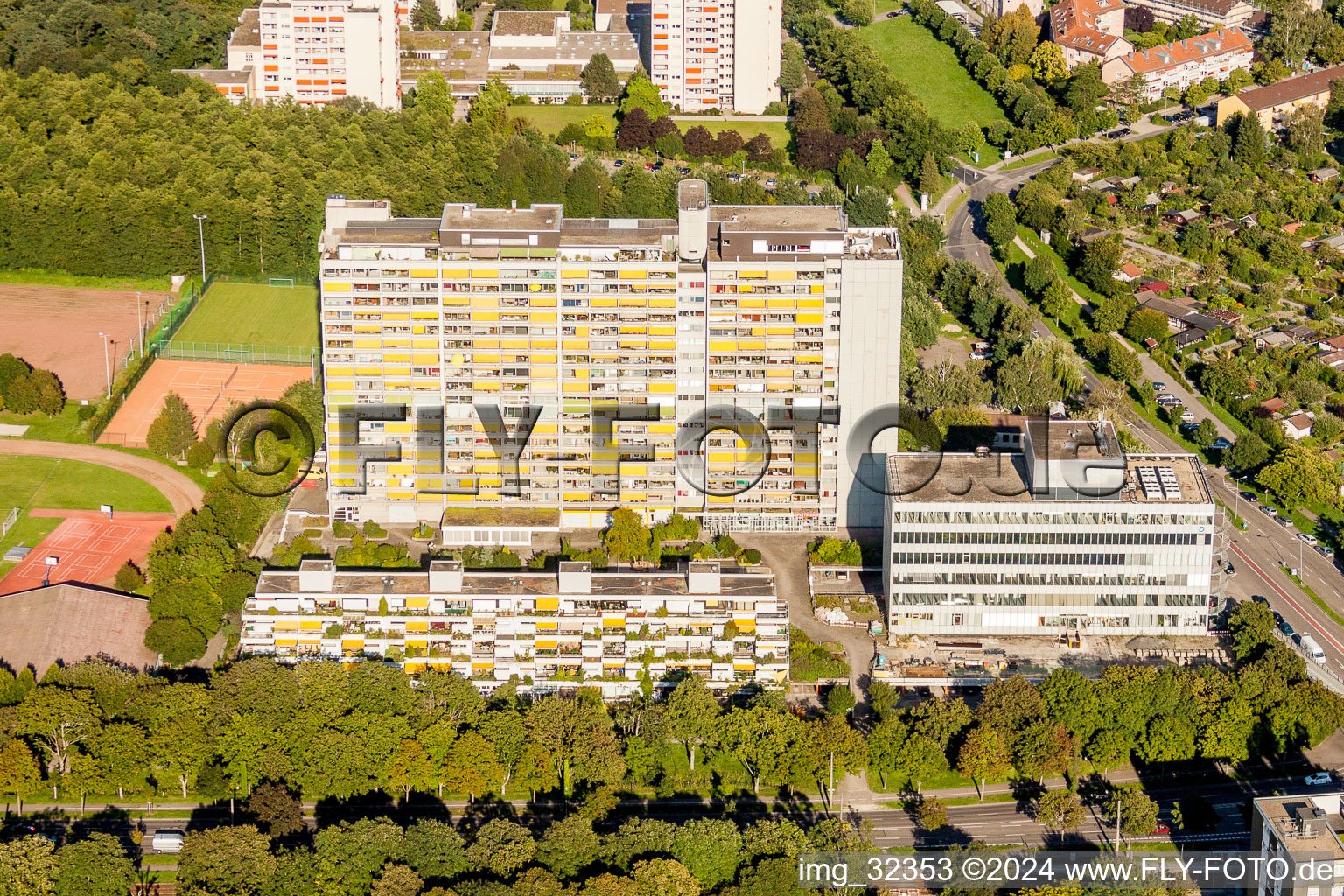 High-rise ensemble of Am Rueppurrer Schloss in the district Weiherfeld - Dammerstock in Karlsruhe in the state Baden-Wurttemberg, Germany