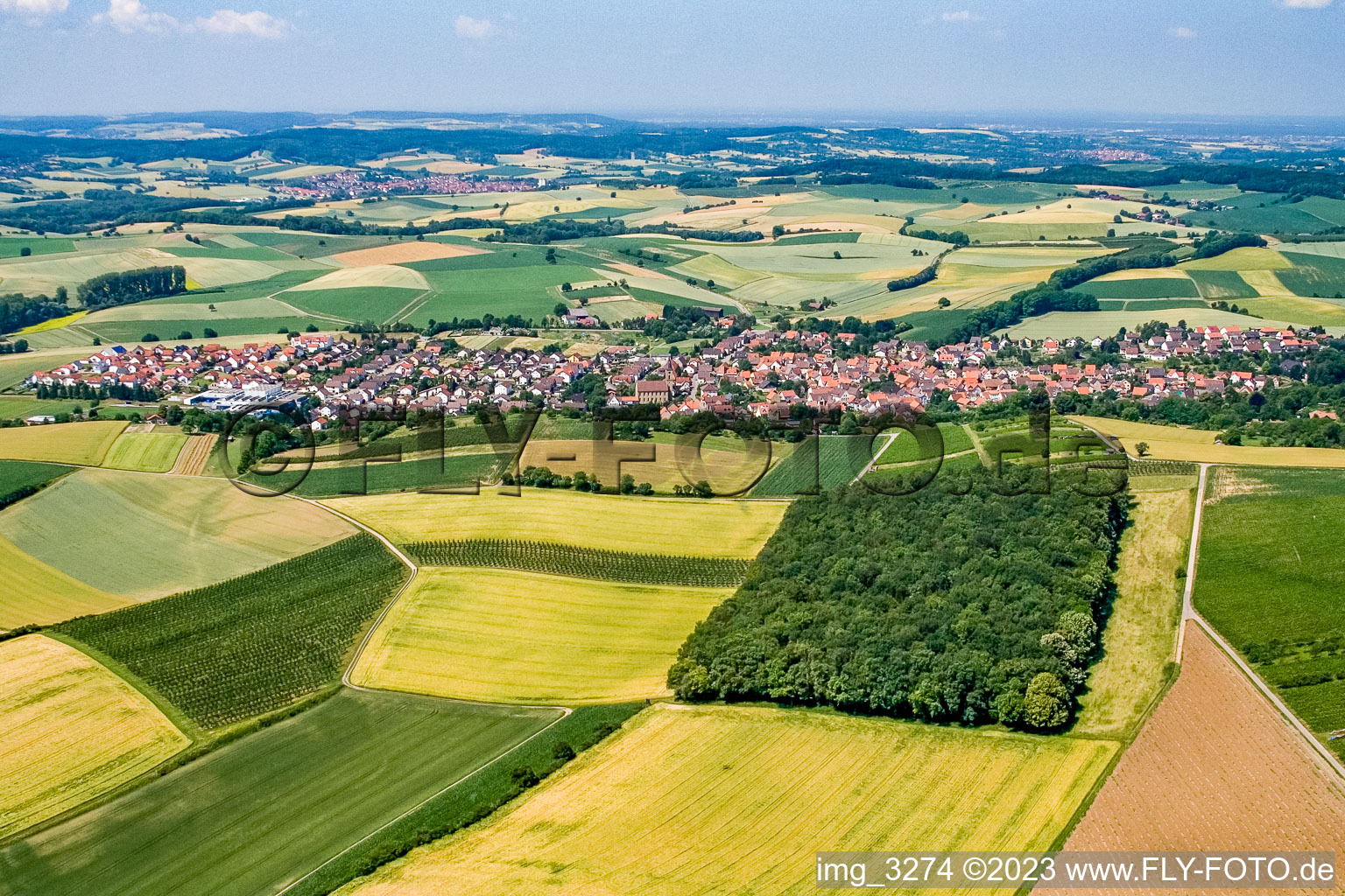 From the east in the district Menzingen in Kraichtal in the state Baden-Wuerttemberg, Germany