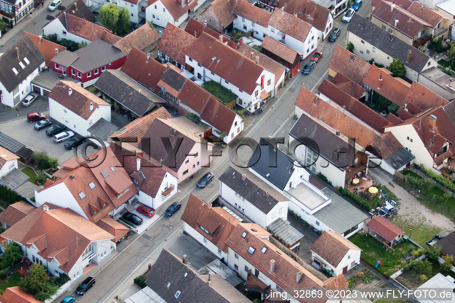 Aerial view of Juiststraße, Zum Schloddrer restaurant in Kandel in the state Rhineland-Palatinate, Germany
