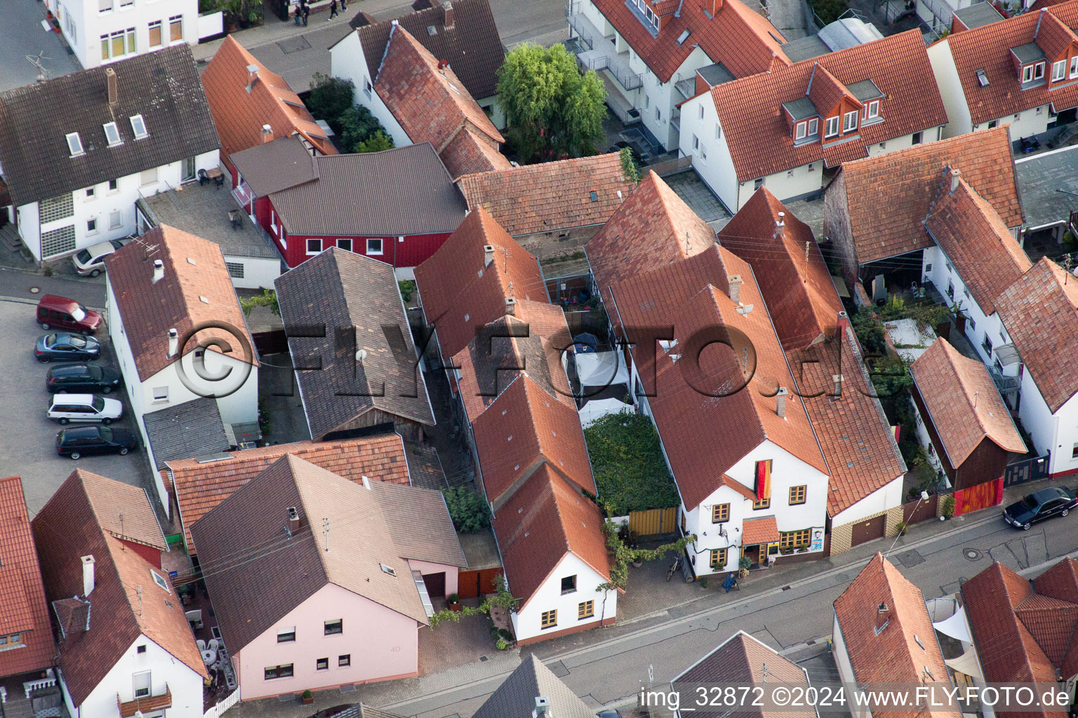 Juiststraße, Zum Schloddrer restaurant in Kandel in the state Rhineland-Palatinate, Germany from above