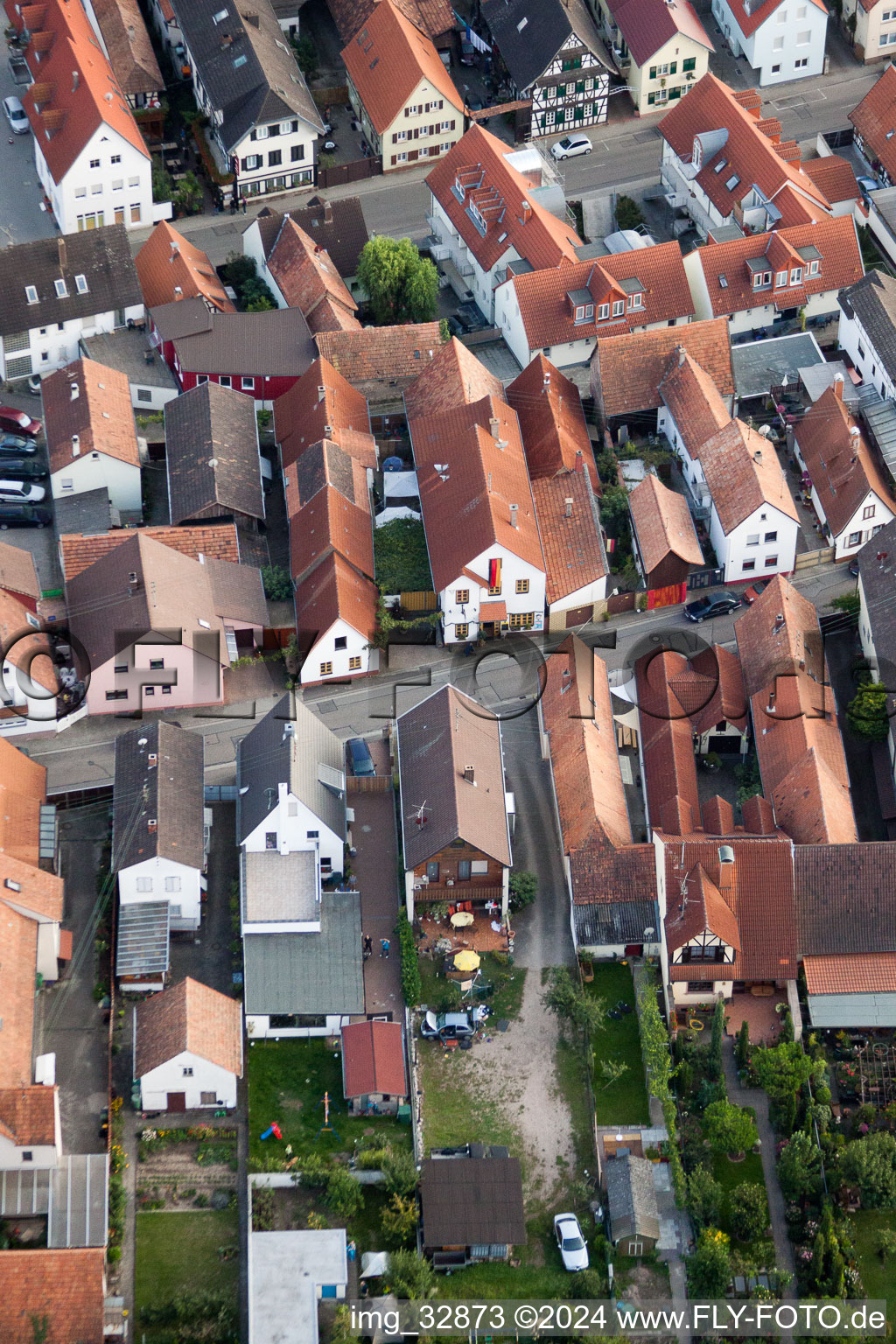 Juiststraße, Restaurant Zum Schloddrer in Kandel in the state Rhineland-Palatinate, Germany out of the air