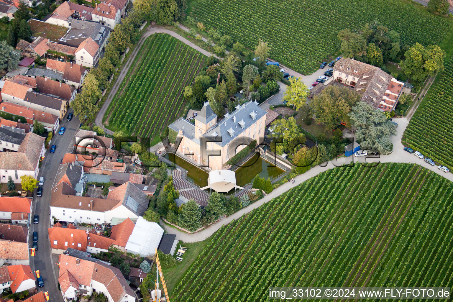 Complex of the hotel building Hotel Schloss Edesheim, Privathotels Dr. Lohbeck GmbH & Co. KG in Edesheim in the state Rhineland-Palatinate from above