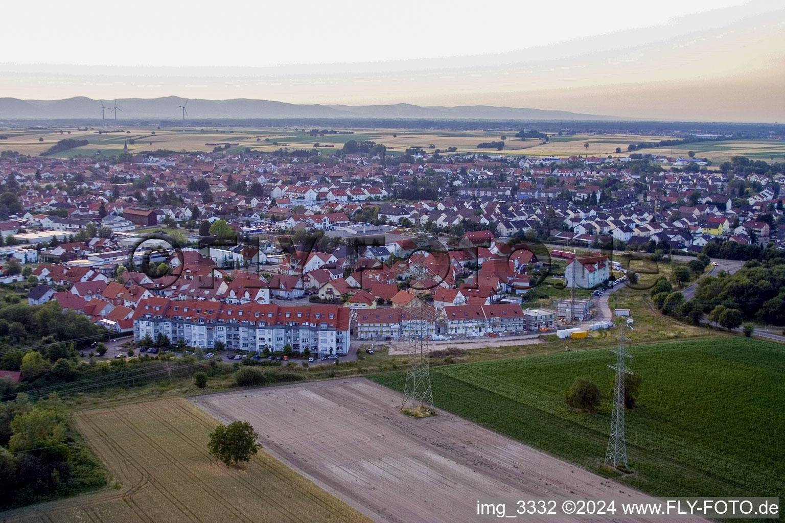 From the east in Rülzheim in the state Rhineland-Palatinate, Germany